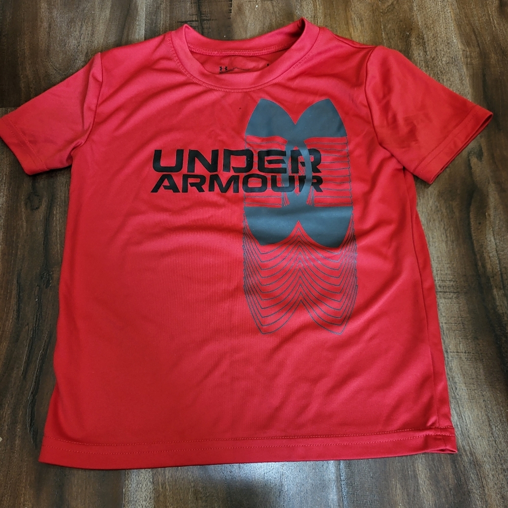 5T under armour tshirt